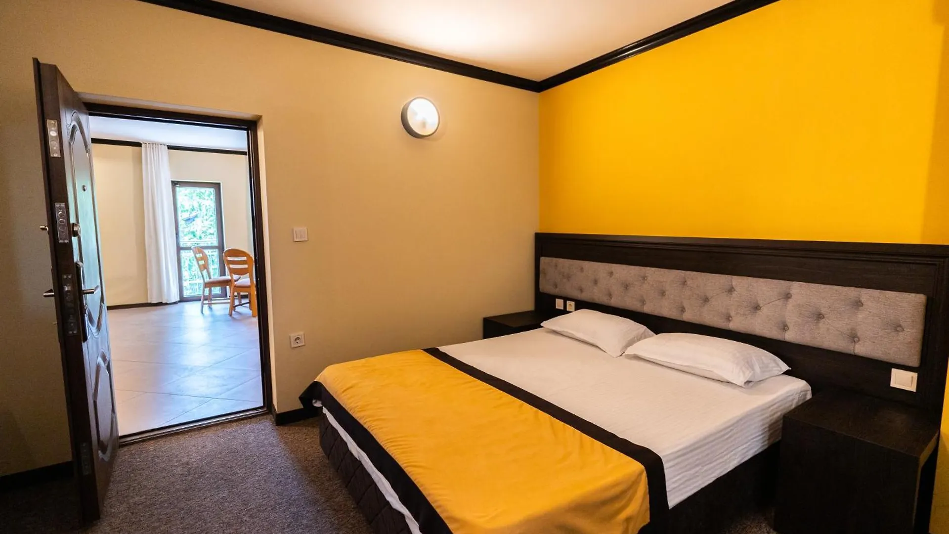 Family Hotel Bunara Brestnik 2*,